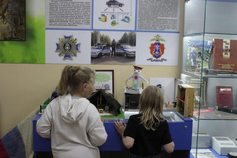 Экскурсия для школьников состоялась в Кстовском музее истории МВД России